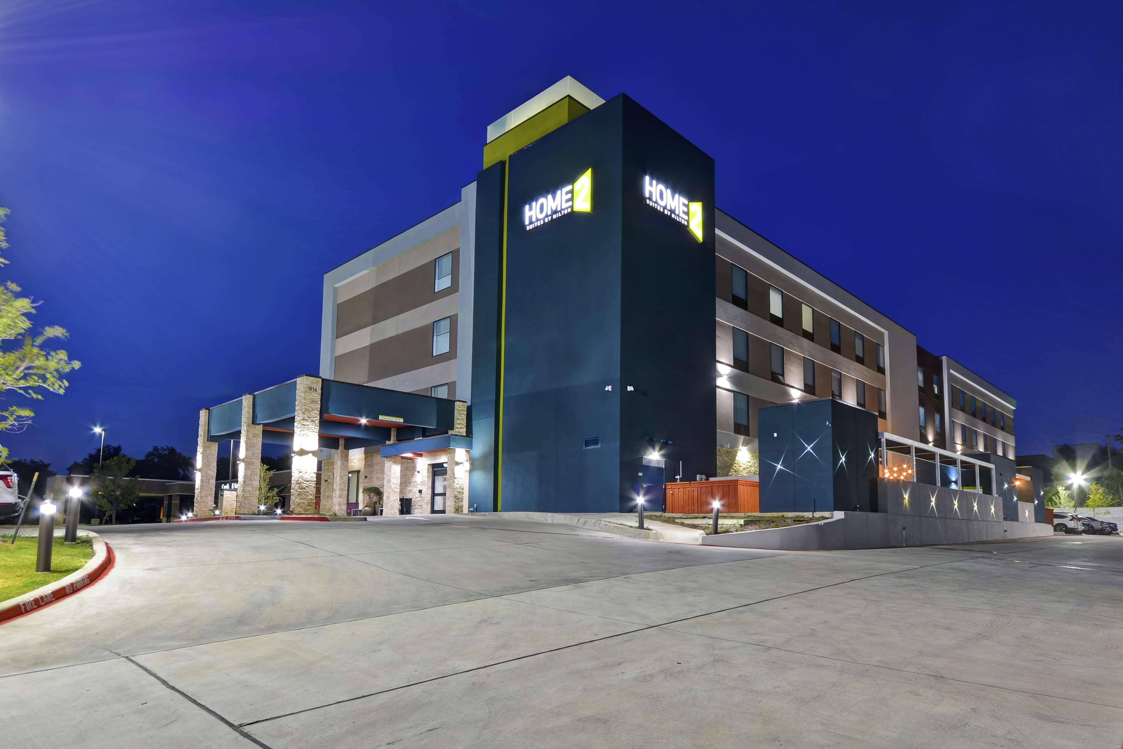 Home2 By Hilton Dfw West Hotel 3*