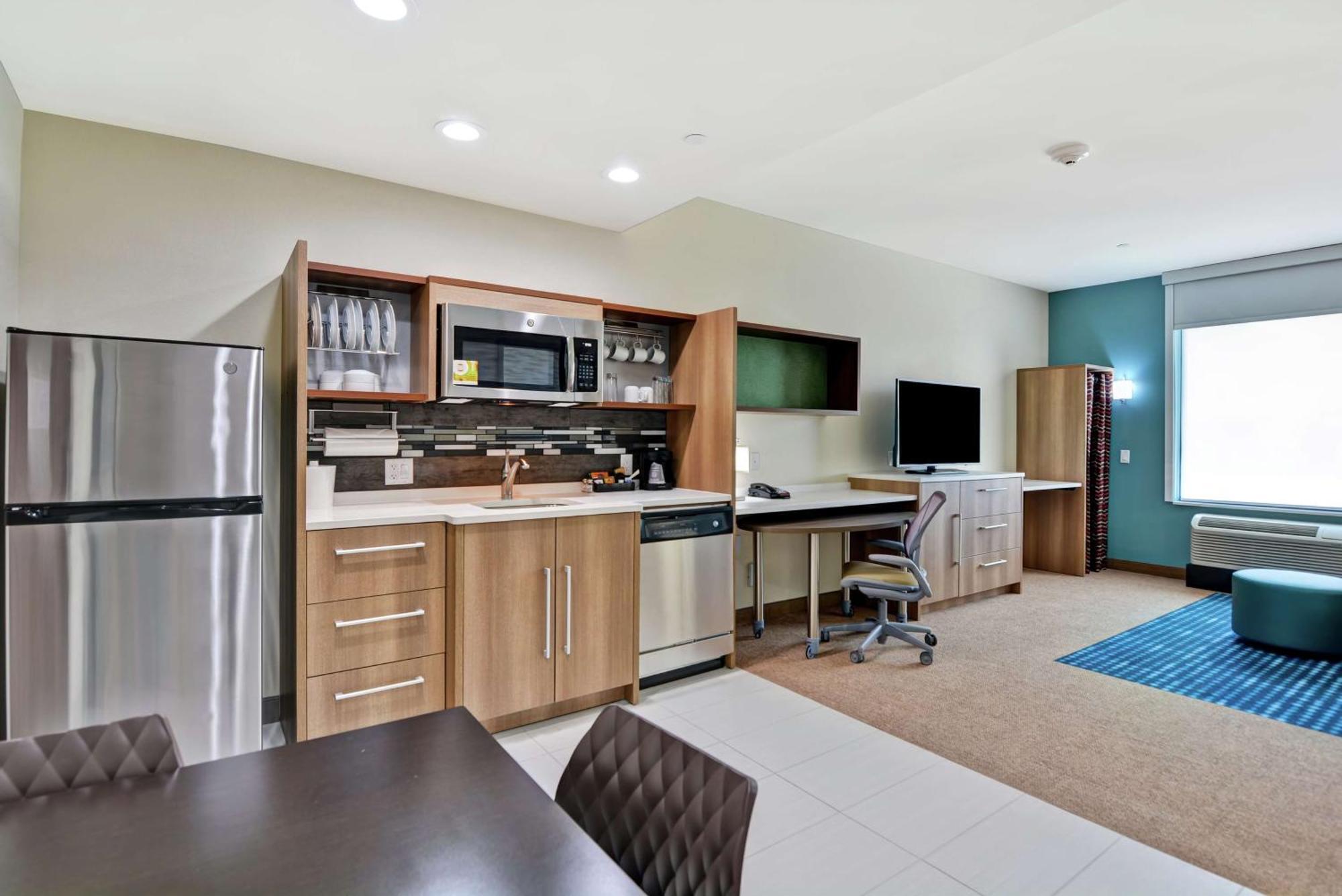 Home2 By Hilton Dfw West Hotel