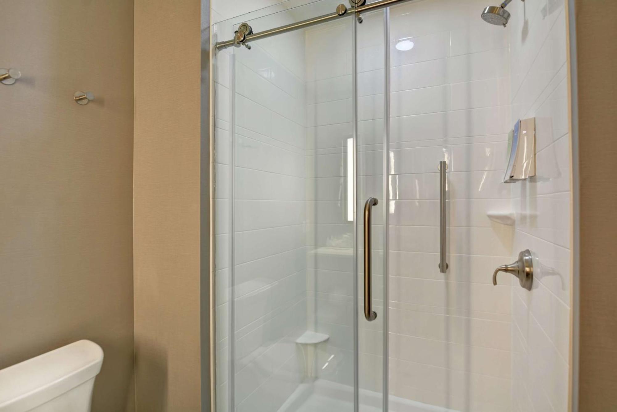 Hotel Home2 By Hilton Dfw West 3*