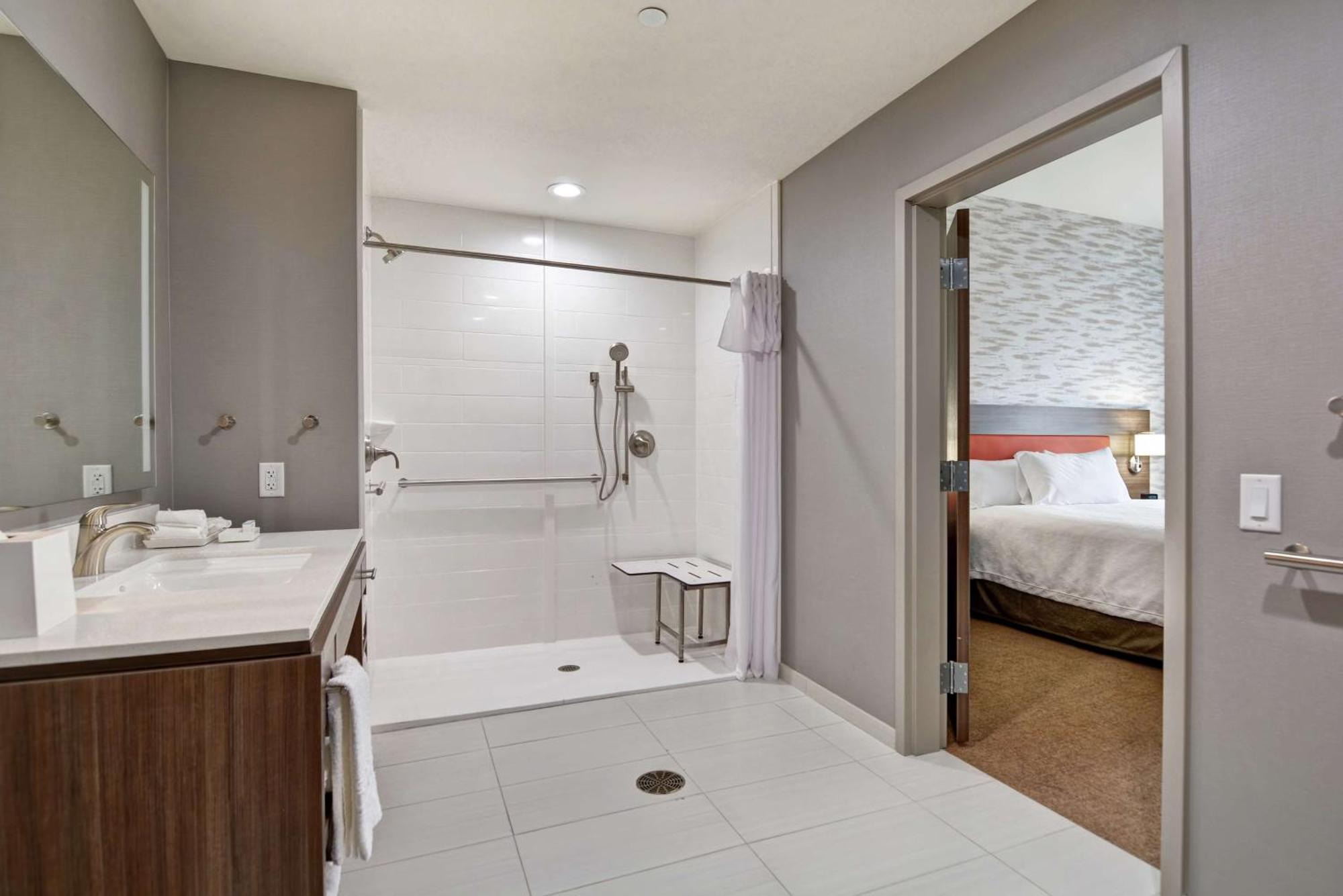 Home2 By Hilton Dfw West 3*