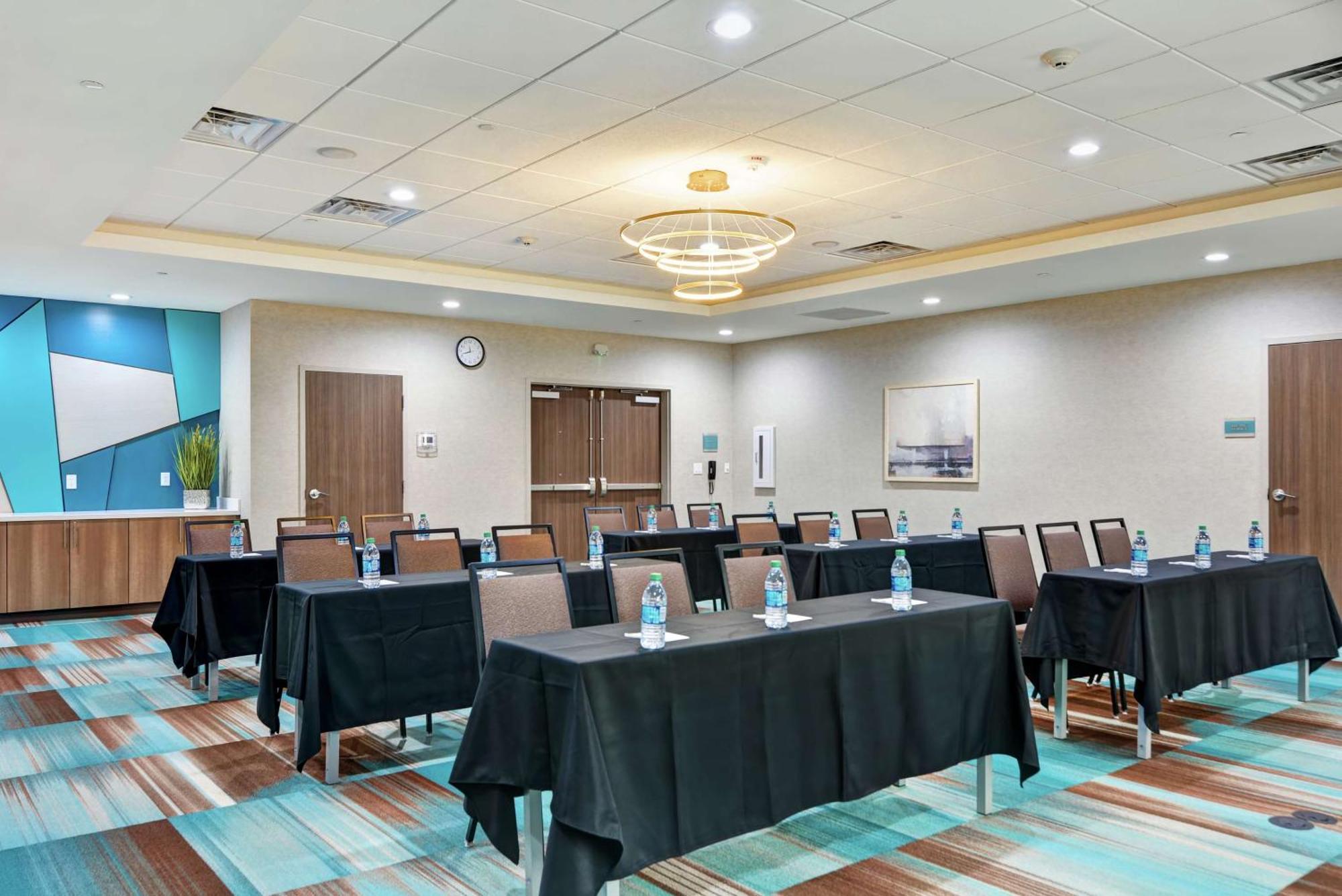 Hotel Home2 By Hilton Dfw West